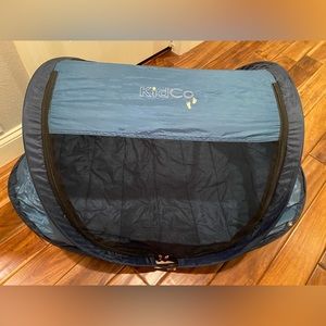 KidCo Peapod Teal Travel Tent - excellent condition; pump, repair kit, & bag Inc